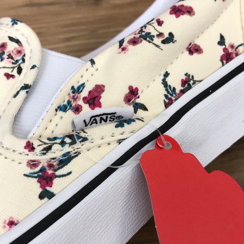 VANS CLASSIC SLIP ON BRAND NEW - Picture 14 of 16